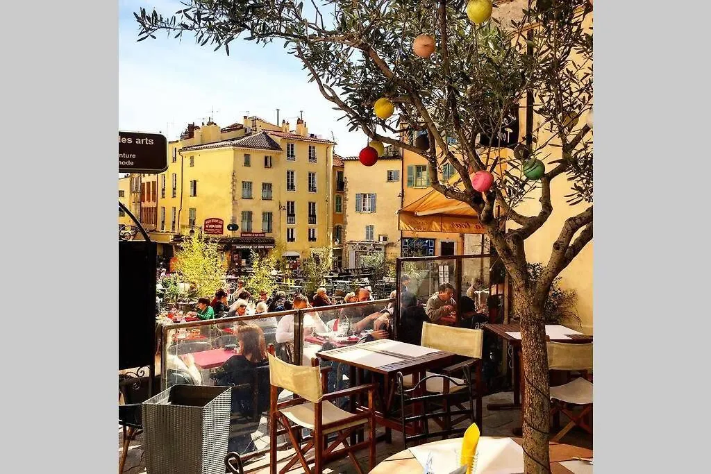 Le Clemenceau Apartment Hyeres